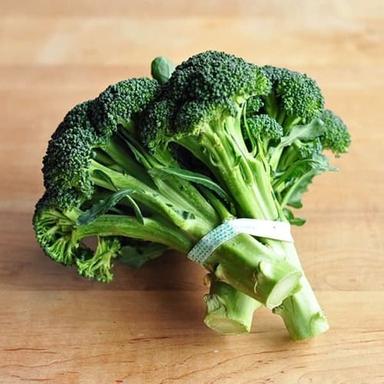 Vitamin A 12% Calcium 4% Vitamin C 148% Iron 3% Green Organic Fresh Broccoli Specific Drug