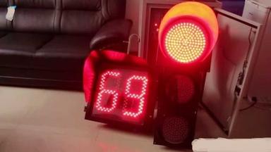Green Traffic Light With Microelectronic Based Programmable