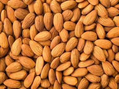 Protein 20.05% Calcium 26% Healthy Natural Crunchy Taste Dried Almonds Kernels Broken (%): Max.1%