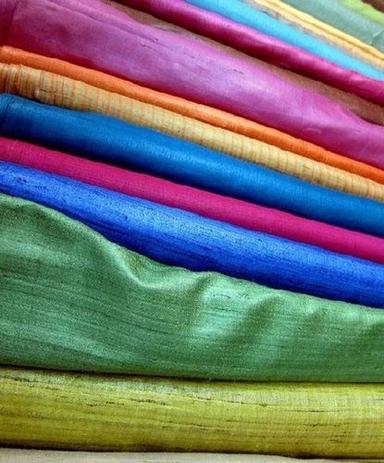 Available In Many Different Colors Tussar Silk Fabric For Boutique, Plain Pattern, Handloom Technics, Consumer Winning Quality, Eye Catchy Look, Skin Friendly, Comfortable, Soft Texture