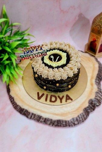 Vanilla Flavour Birthday Cakes with Fresh Cream