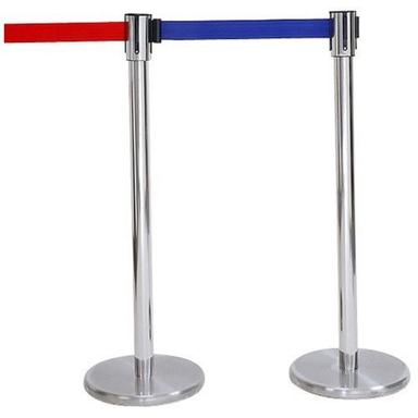 Retractable Belts 4 Way Stainless Steel Que Manager Stanchion Barrier Size: As Per Order Or Availability