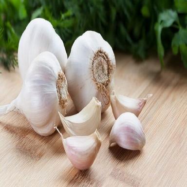 Rich In Taste Natural Healthy White Fresh Garlic Packed in Plastic Bag or Polythen