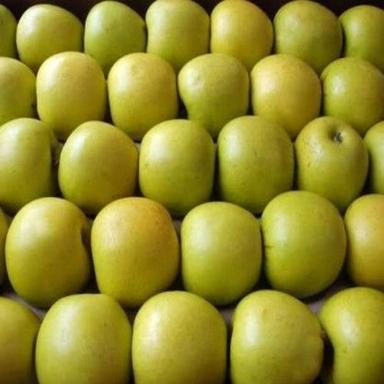 Delicious Natural Taste Healthy Organic Golden Fresh Apples With Pack Size 10Kg Or 20Kg Origin: India