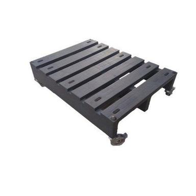 Hdpe And Ppc Hdpe Material Grey Display Pallet For Warehouse, Automobile Parts Storage, Supermarket And Malls Load Capacity: 1500  Kilograms (Kg)
