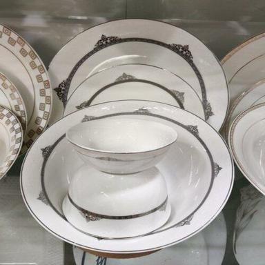 Round Shape White Home Kitchen Hotel Use Polished Finish Ceramic Dinner Plate And Bowls