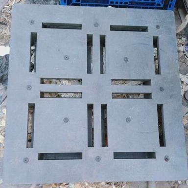 Grey 18 Kg. Weight With 4 Way Entry Industrial 2 Ton Weight Bearing Capable Square Plastic Pallet