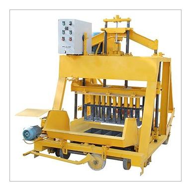 Yellow Automatic Concrete Block Making Machines With 7.5Hp Power Required And Hydraulic Pressure