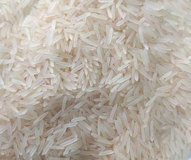 खाना पकाने में इस्तेमाल होने वाले ऑर्गेनिक लंबे अनाज वाले सफेद बासमती चावल