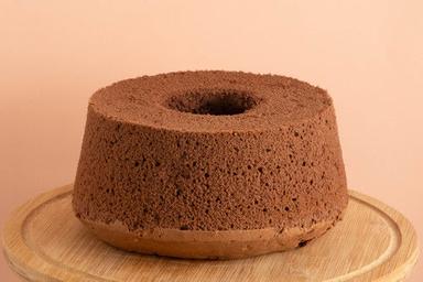 Plain Cocoa Powder Chocolate Chiffon Cake For Birthday And Anniversary Fat Contains (%): 47 Grams (G)