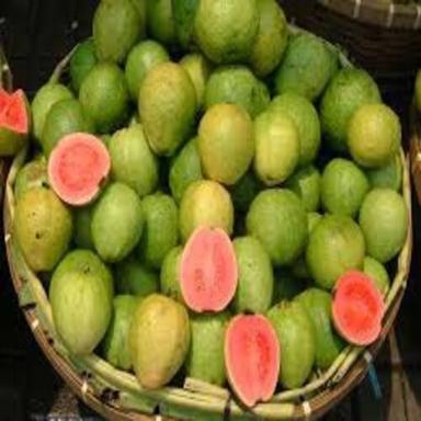 Green Fine Sweet Delicious Rich Natural Taste Chemical Free Fresh Guava