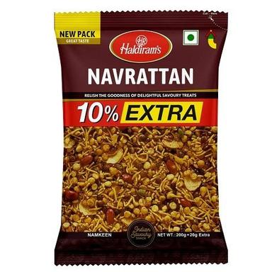 Haldirams Navrattan Namkeen 200 G Pouch(Salty And Spicy) Fat: 12.69 Grams (G)