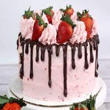 Round Yummy Strawberry Flavor Cake With Thick Strawberry Cream Shelf Life: 1 Days