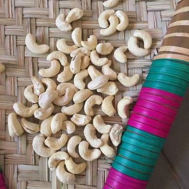 100% Pure And Organic Farm Fresh Natural Grade A Cashew Nut Broken (%): 5