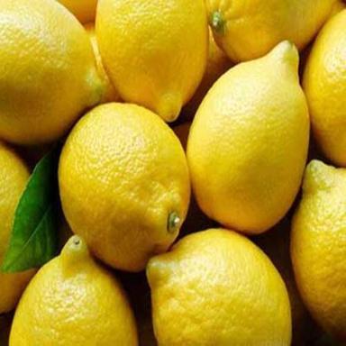 Round & Oval Sour Natural Taste Easy To Digest Healthy Yellow Fresh Lemon