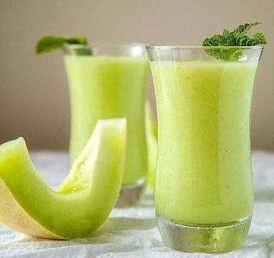 Fresh Refreshing Tasty And Nutrient Rich Sweet Honey Dew Mint Smoothie Packaging: Bottle