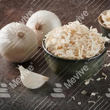 No Preservatives Natural Dehydrated White Onion Flakes Shelf Life: 12 Months