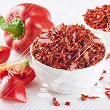 100% Pure And Natural Dehydrated Red Capsicum Flakes Shelf Life: 12 Months