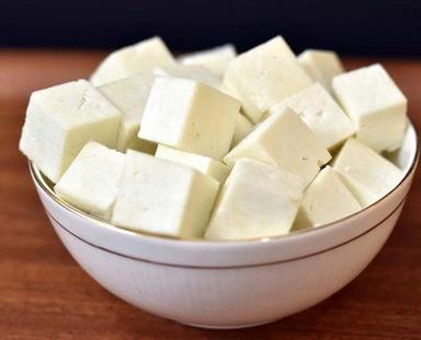 Amazing Texture And Fresh White High Source Of Calcium Packet Fresh Paneer 1Kg Pack Age Group: Old-Aged