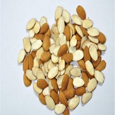 White Healthy And Nutritious Rich Aroma Rich In Vitamins Excellent Taste Almond Nuts