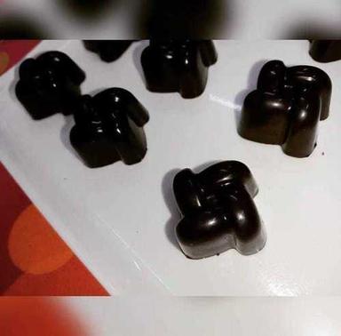 Hygienic Prepared Sweeter In Taste Dark Chocolate Cube With Filled White Cream Fat Contains (%): 28 Grams (G)
