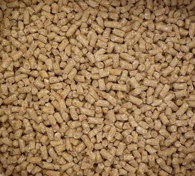 100 Percent Pure, Healthy And Organic Poultry Feed Pellets Moisture 8%  Application: Water