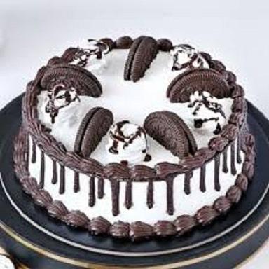 जन्मदिन और शादी के जश्न के लिए ओरियो बिस्किट और चॉकलेट क्रीम होममेड केक में वसा शामिल हैं (%): 5 प्रतिशत (%) 