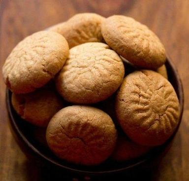 Round Delicious And Nutritious Healthy Rich Vitamis Sweet Taste Wheat Atta Biscuits
