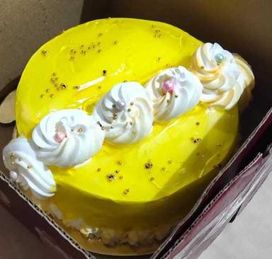 Tasty Delicious Creamy And Yummy Mouth Melting Pineapple Flavor Cake, For Birthday Party  Fat Contains (%): 5 Percentage ( % )