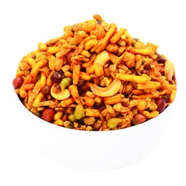 Crunchy And Crispy Navratna Cashew And Peanuts Mix Namkeen, 200Gms Fat: 5G Grams (G)