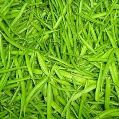 Natural Green Cluster Beans With 2 Days Shelf Life And Rich In Magnesium, Potassium, And Vitamin C