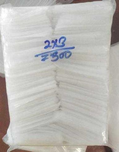  सफेद रंग A4 आकार की पॉली पैकेजिंग शीट्स 1 पैकेट 2X3 हल्का वजन और टिकाऊ ठोस 