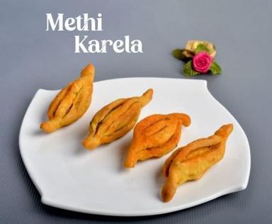 Brown Color Tasty And Crispy Fried Methi Karela Snacks For Daily Food Ingredients: Besan