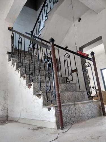 Black Color And Attractive Look Wrought Iron Staircase Railing Application: Stairs