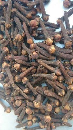 100% Pure Organic And Natural Lite Brown Dried Whole Cloves For Cooking Grade: Spices Food
