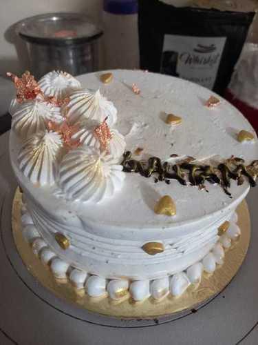 Sweet Tasty And Delicious Round Well Filled Cream Cake For Birthday Parties And Anniversary Fat Contains (%): 0.3 Percentage ( % )