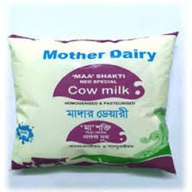 समृद्ध प्राकृतिक स्वाद स्वस्थ स्वादिष्ट ताजा सफेद माँ डेयरी गाय का दूध आयु समूह: वयस्क 