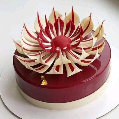 Fruits Superior Delicious, Attractive Design, Sweet And Spongy Round Apple Cake, Perfect For Any Occasion