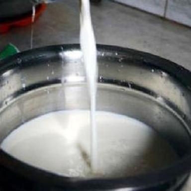 Less Fat And Cholesterol Rich Calcium And Vitamins Fresh White Buffalo Milk Age Group: Adults