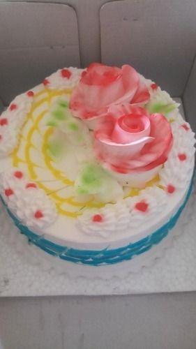 100 Percent Egg Less And Fresh Designer Vanilla Cake For Birthday Party Fat Contains (%): 14 Percentage ( % )