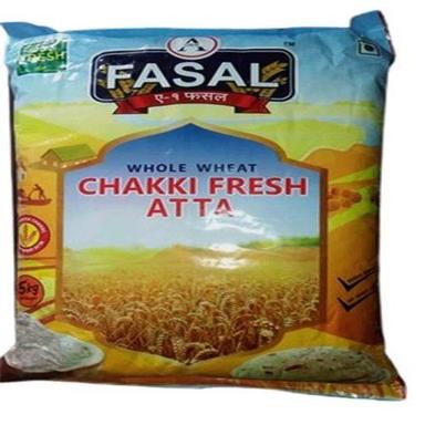 White Whole Wheat Chakki Fresh Atta Enriched With Protein And Good Nutrients