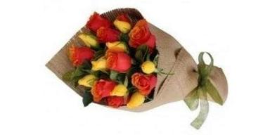 Plastic Material Yellow And Red Flower Bouquet Used As Gifting Purpose Weight: 560 Grams (G)