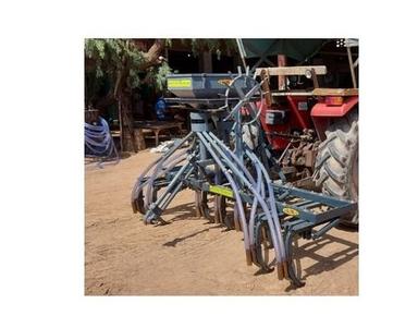 Heavy Iron Tractor Cultivator With Seed Drill For Agriculture Use, Weight 50kg 