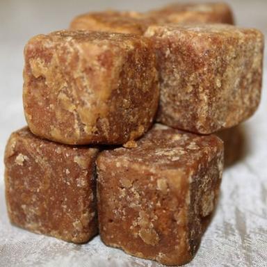 Hygienically Prepared No Artificial Flavour Natural And Fresh Cubic Jaggery  Fineness (%): 5