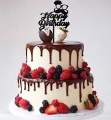 Delicious Eggless Chocolate Cakes With Strawberry Toppings For Parties, 2 Kg Fat Contains (%): 10 Percentage ( % )