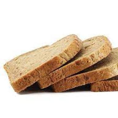  साबुत गेहूं के आटे से बना ताज़े पके हुए ब्राउन ब्रेड फैट में शामिल हैं (%): 4.3 ग्राम (G) 