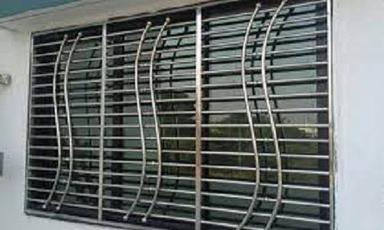 Modern Look Fine Finish In Silver Color Stainless Steel Windows For Home Size: 4-6 Inch
