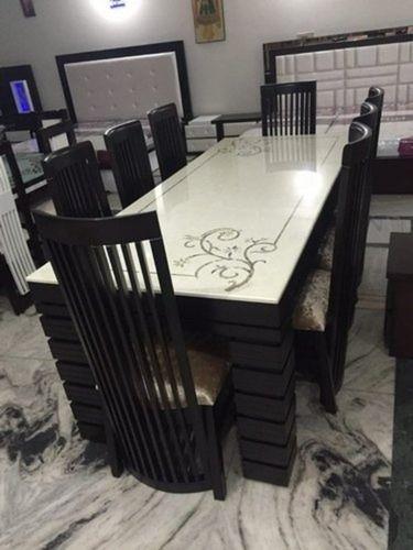 6 X 4 Feet Termite Proof Dark Brown And White Laminated Wooden Dining Table With Chair Dimension(L*W*H): 6X4 Foot (Ft)