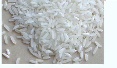 सामान्य भारतीय लंबे दाने वाला सफेद कच्चा चावल (विटामिन और खनिज का अच्छा स्रोत) 