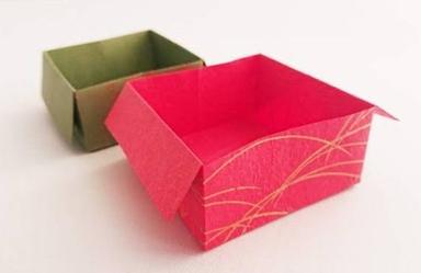  Corrugated Boxes Eco Friendly Pink Green Colour Square Paper Box Size: 5 Inch